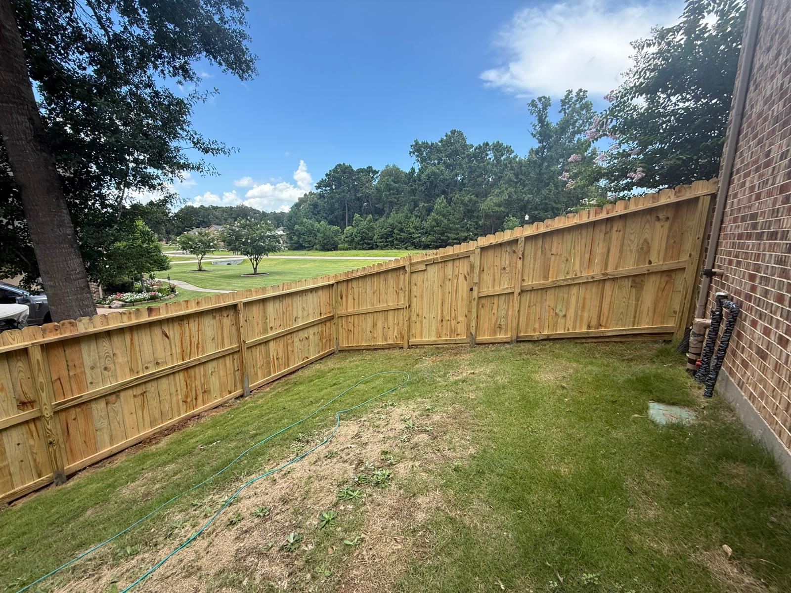 Cedar Fence Cost Per Foot in Fulshear TX (2026 Guide)